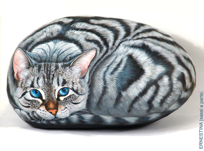 Нарисовать кота на камне